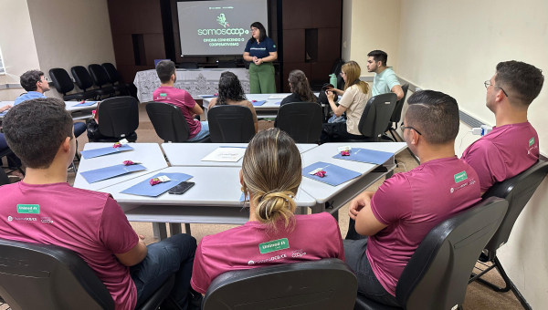 Encontro sobre Cooperativismo reúne aprendizes e estagiários da Unimed Ceará